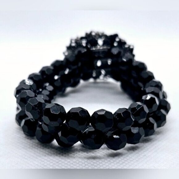 Black Flower Bead Stretch Bracelet - Picture 5 of 6